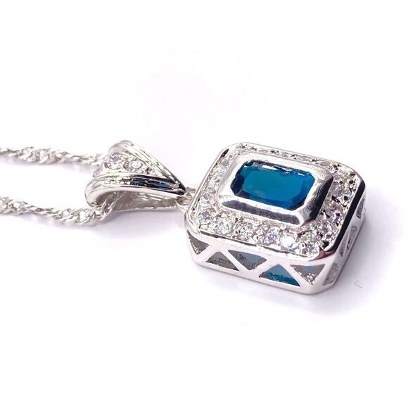 Silver blue clear cubic zirconia pendant necklace - Picture 3 of 4